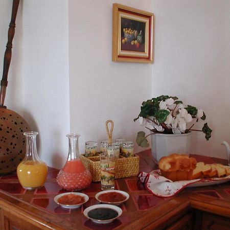 Aramon Chambre D'Hote "Avignon" מראה חיצוני תמונה